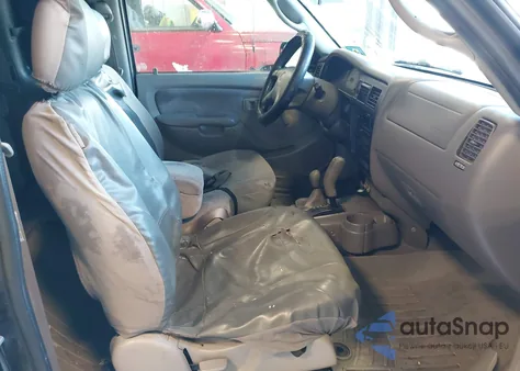 2004 Toyota Tacoma из США, поврежденный, VIN 5TEWM72N34Z447086